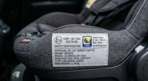 Certificare i-Size XProduse Detaliu etichetă omologare europeană scaun auto copii.
